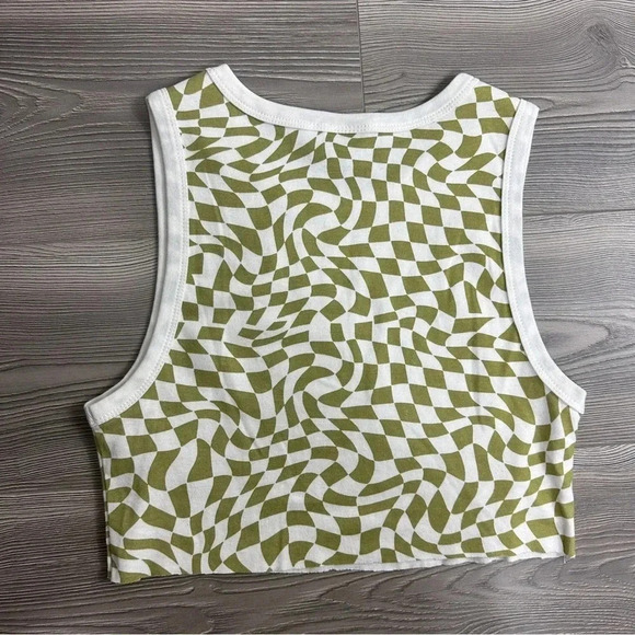 Ghanda Checkered Swirl Cropped Tank Top with Raw Hem - Picture 3 of 3